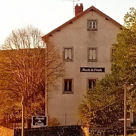 Gite Et Chambres D'Hotes Du Musee Ecole Le Monastier sur Gazeille Ngoại thất bức ảnh